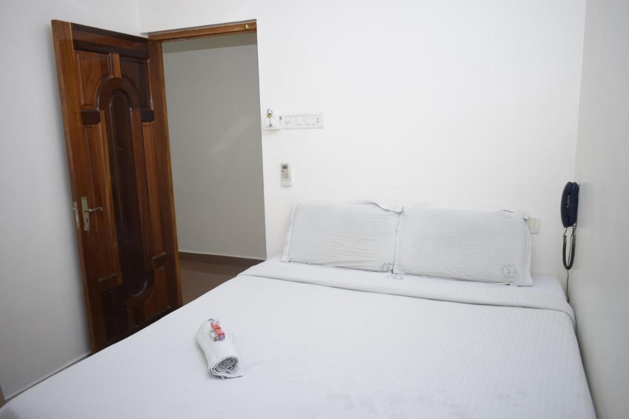 Sakthi Guest House Пондичерри Экстерьер фото