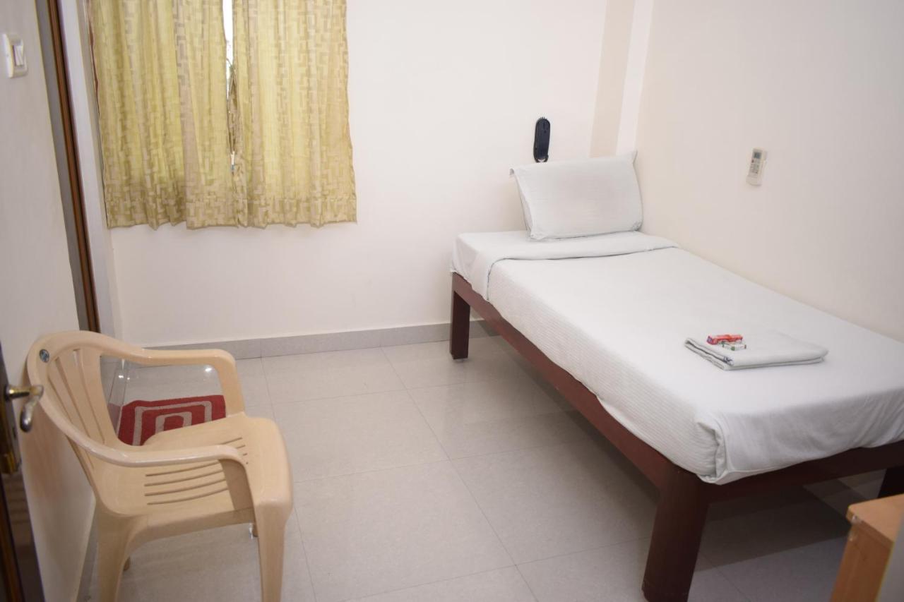 Sakthi Guest House Пондичерри Экстерьер фото