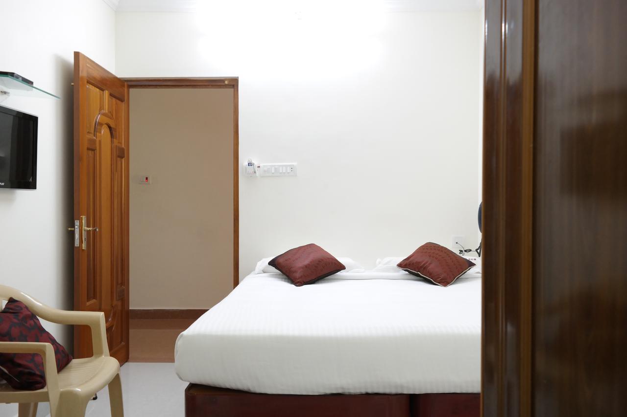 Sakthi Guest House Пондичерри Экстерьер фото